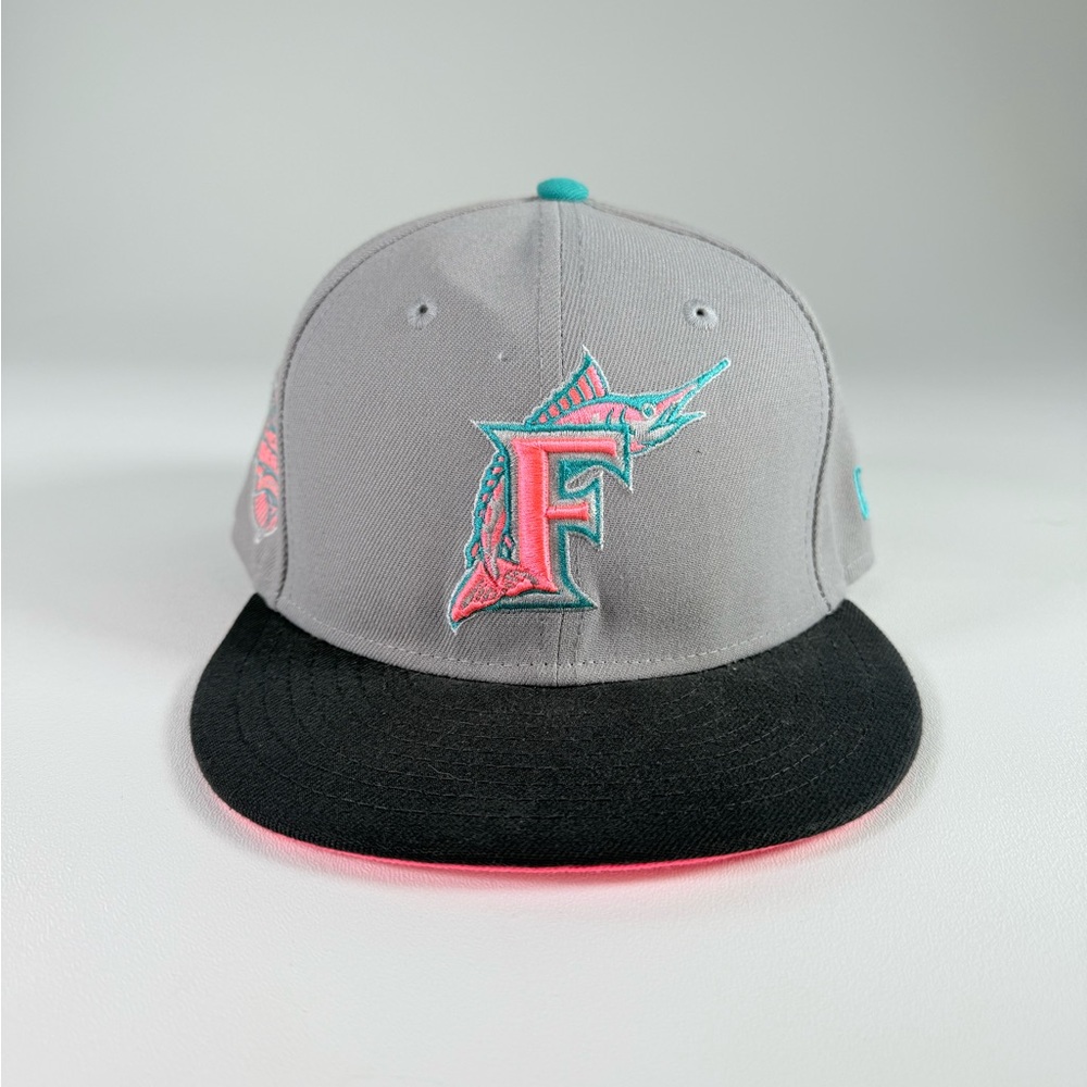 New Era 59/Fifty Florida Marlins 7 - 3/8 Fitted Pink and Gray Cap